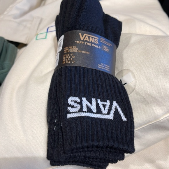Vans Socks 3 pairs set CREW VANS.
"OFF THE WALL" Black/White
NWT - Picture 2 of 16